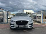 Jaguar F-Pace F-PACE Pure AWD - Jaguar Gebrauchtwagen in Mannheim