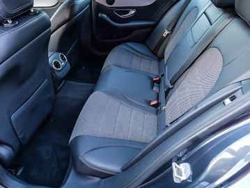 Fahrzeugabbildung Mercedes-Benz C 180 T 7G-TRONIC Avantgarde LED COMAND PARKASSI