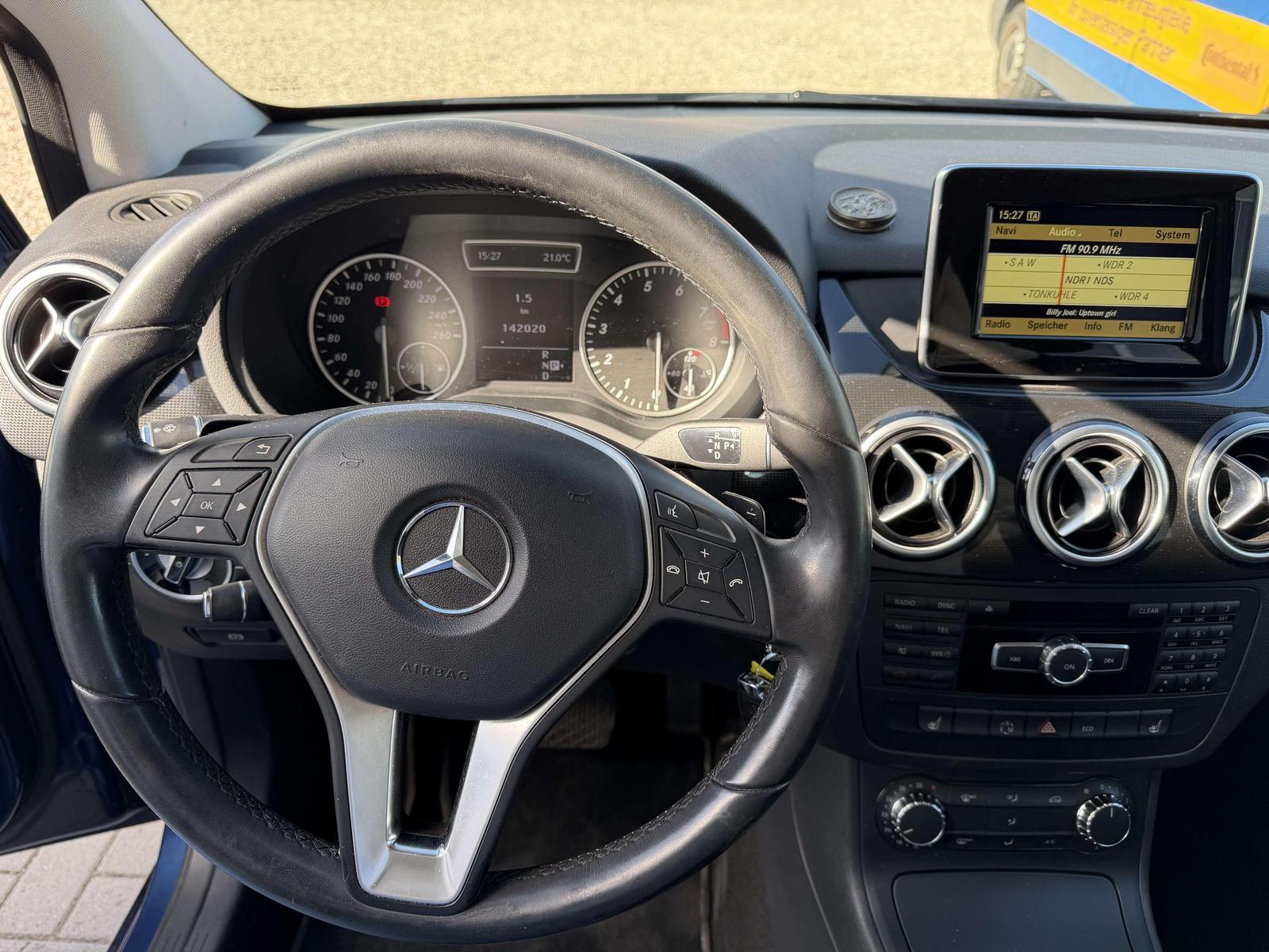 Mercedes-Benz B 180 B 180 (246.242)