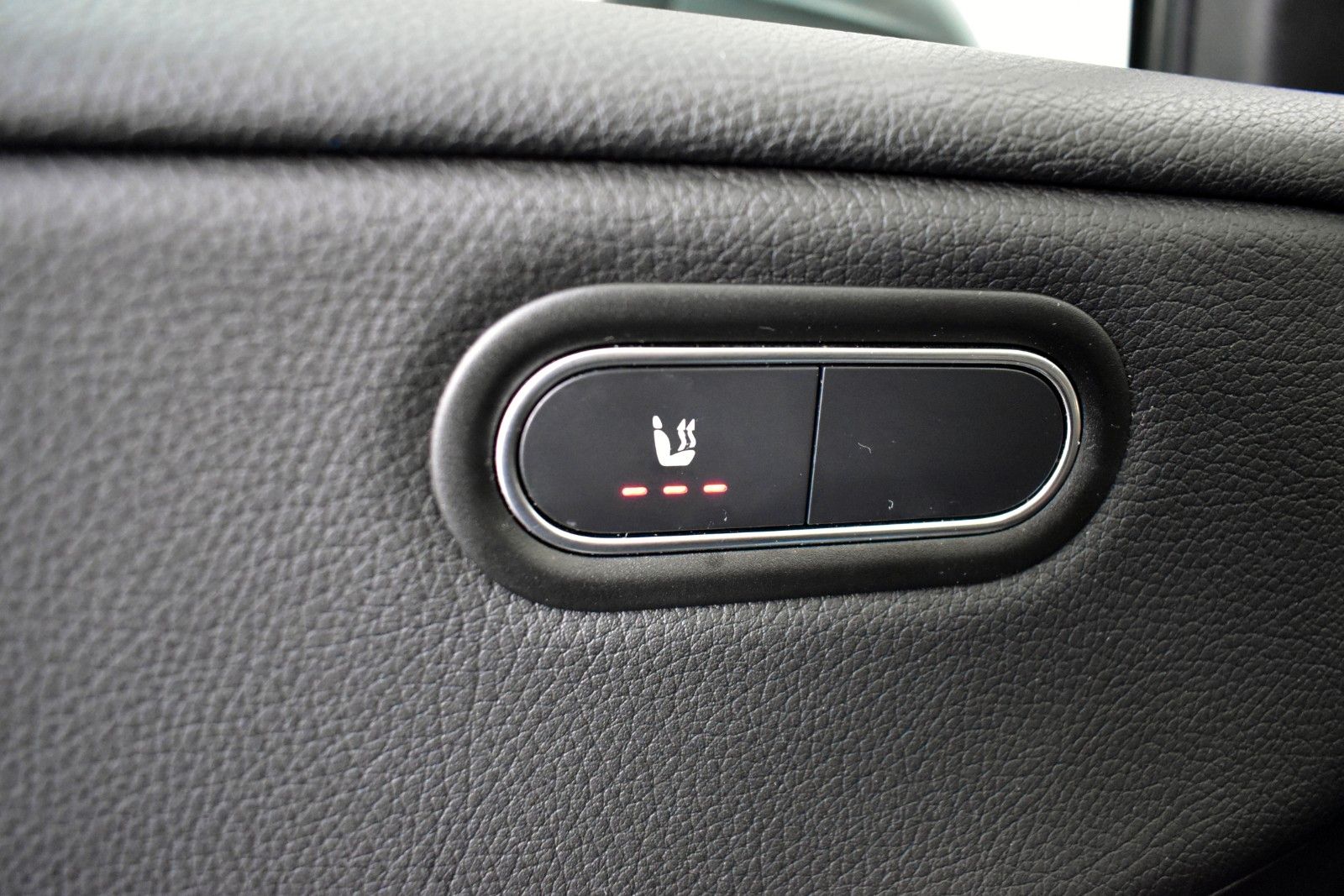 Fahrzeugabbildung Mercedes-Benz A 180d T.Leder,Navi,LED,SH,Panorama