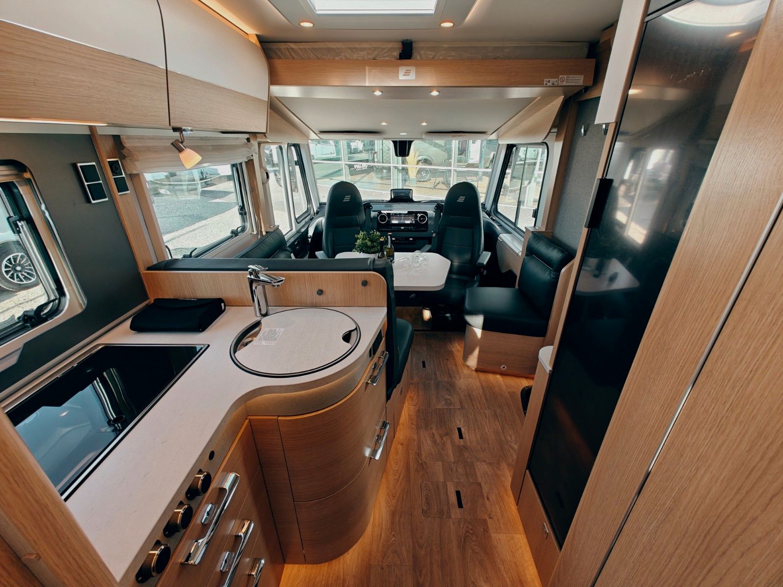 Fahrzeugabbildung HYMER / ERIBA / HYMERCAR B-KLASSE MC I 680 PREMIUM - NEU! MODELL 2025