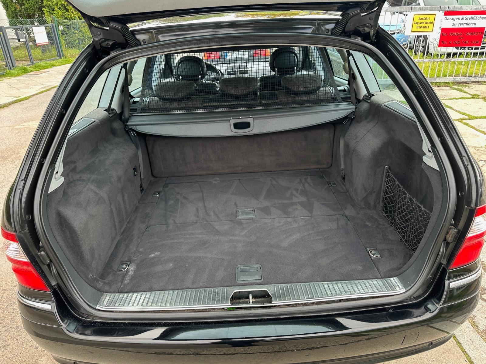 Mercedes-Benz E240 2004 — photo 13