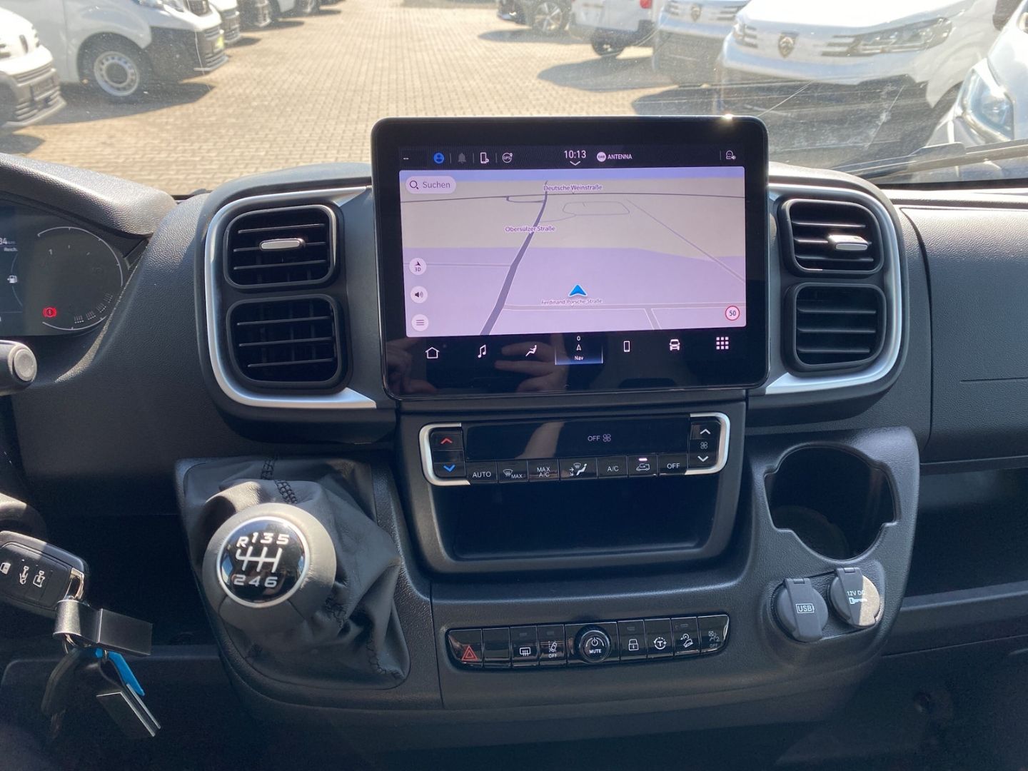 Fahrzeugabbildung Peugeot Boxer Kasten Hochraum 335 L3H2 BlueHDi 140 2.2 B