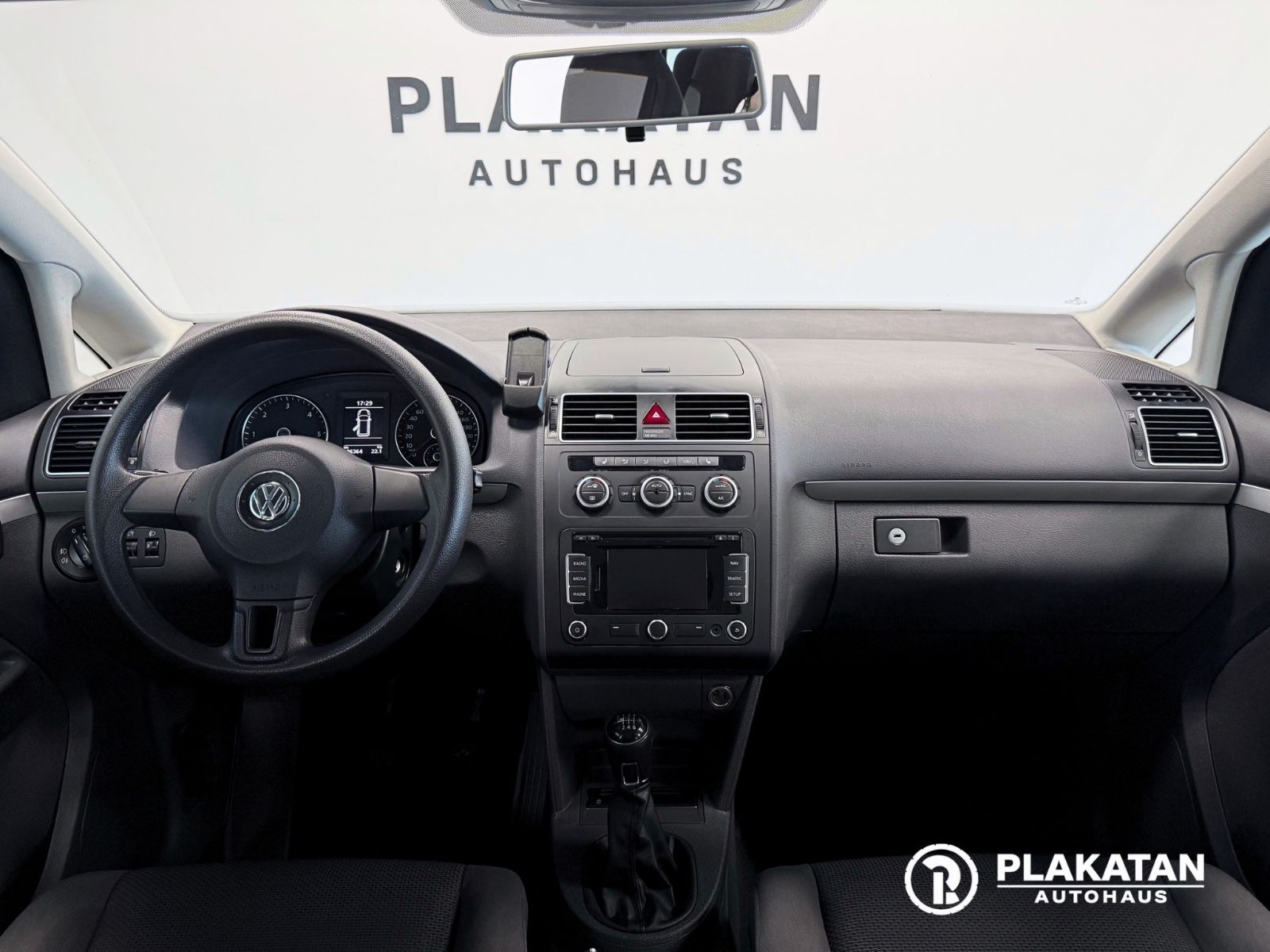 Fahrzeugabbildung Volkswagen Touran Zahnriemen Neu, Parksensoren, TÜV Neu,