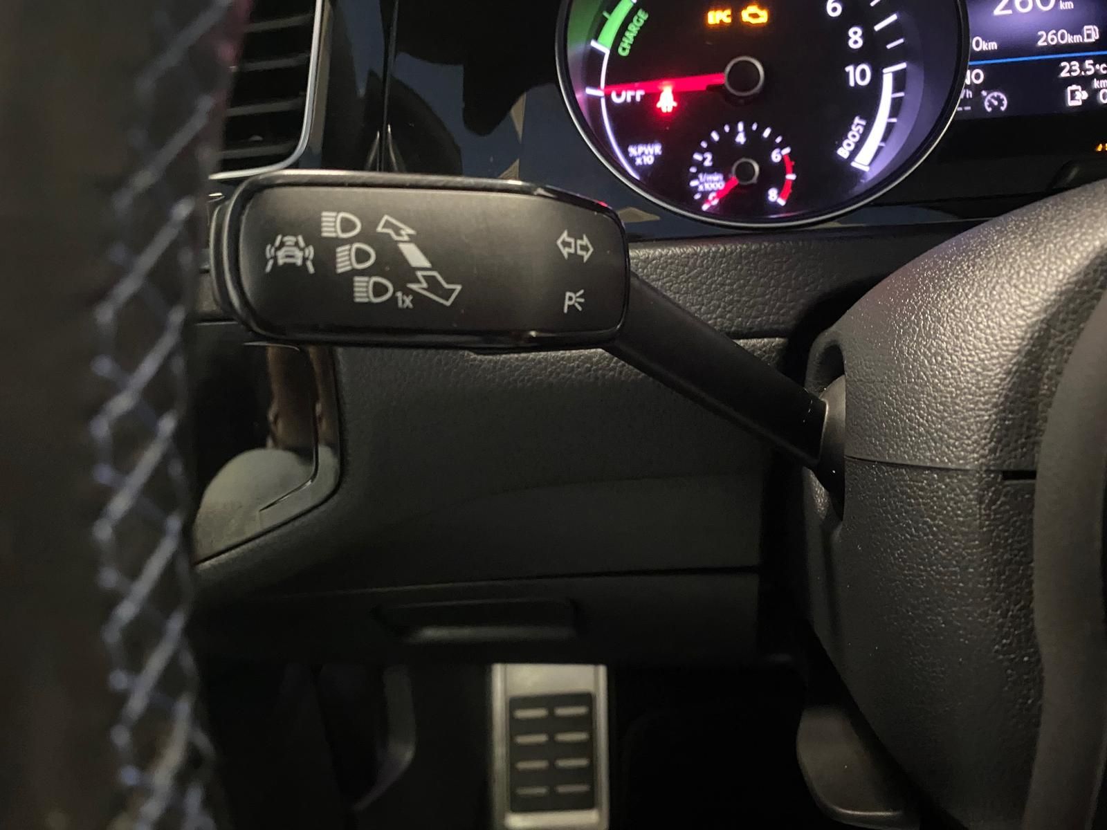 Fahrzeugabbildung Volkswagen Golf VII 1.4 PLUG-IN HYBRID GTE+AHK+MATRIX+ACC