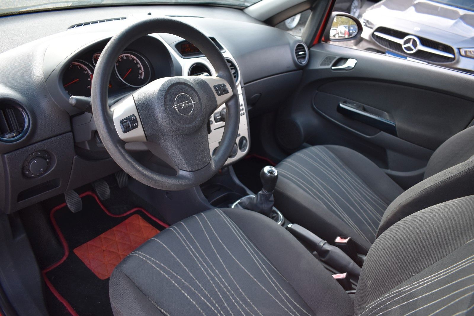 Fahrzeugabbildung Opel Corsa D Edition KLIMA