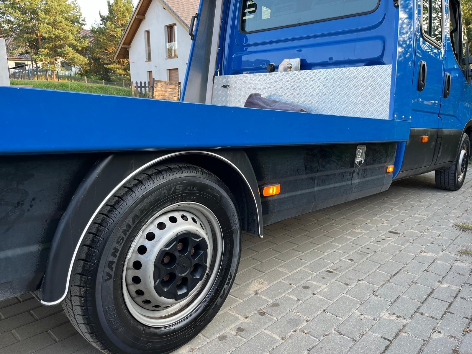 Iveco Daily 2.3 D Schlepper KLIMA 7 Pers. TÜV 10/26
