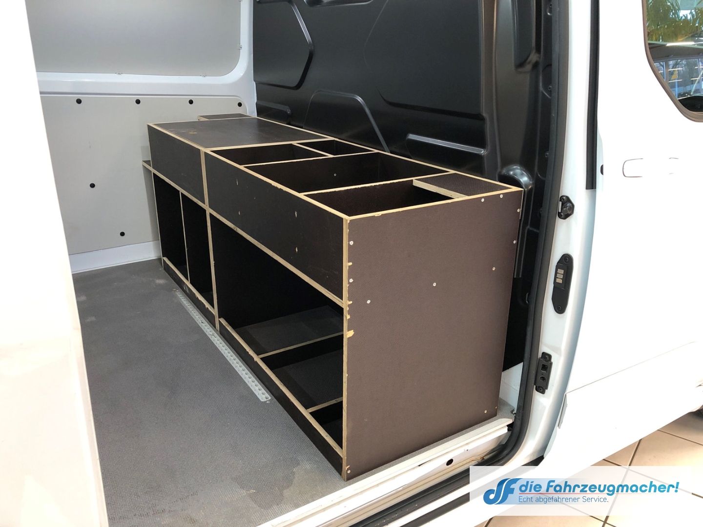 Fahrzeugabbildung Ford Transit Custom Kasten 290 L1 Sport 2.0 TDCI EU6d