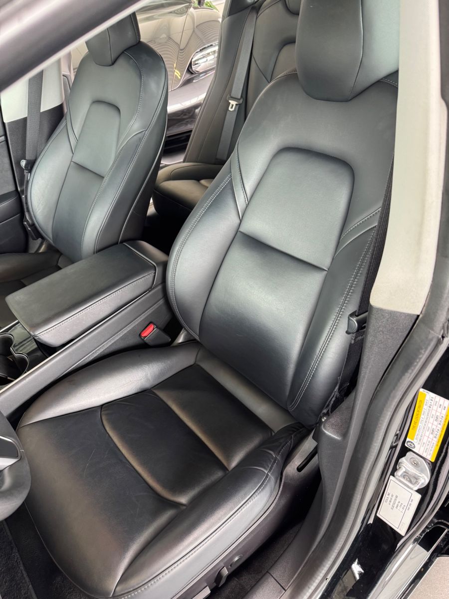Fahrzeugabbildung Tesla Model 3 Standard Range Plus RWD