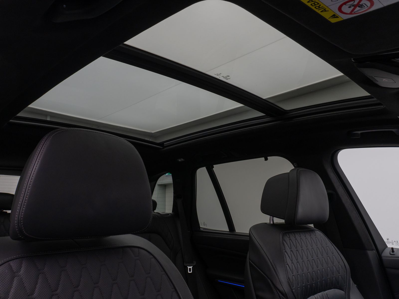 Fahrzeugabbildung BMW X5 xD40d M Sport 360°Laser HUD DAB H/K AHK ACC