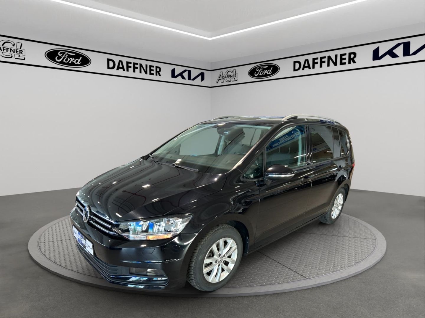 Fahrzeugabbildung Volkswagen Touran Comfortline BMT Start-Stopp