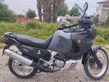 Honda XRV 750 - HONDA XR