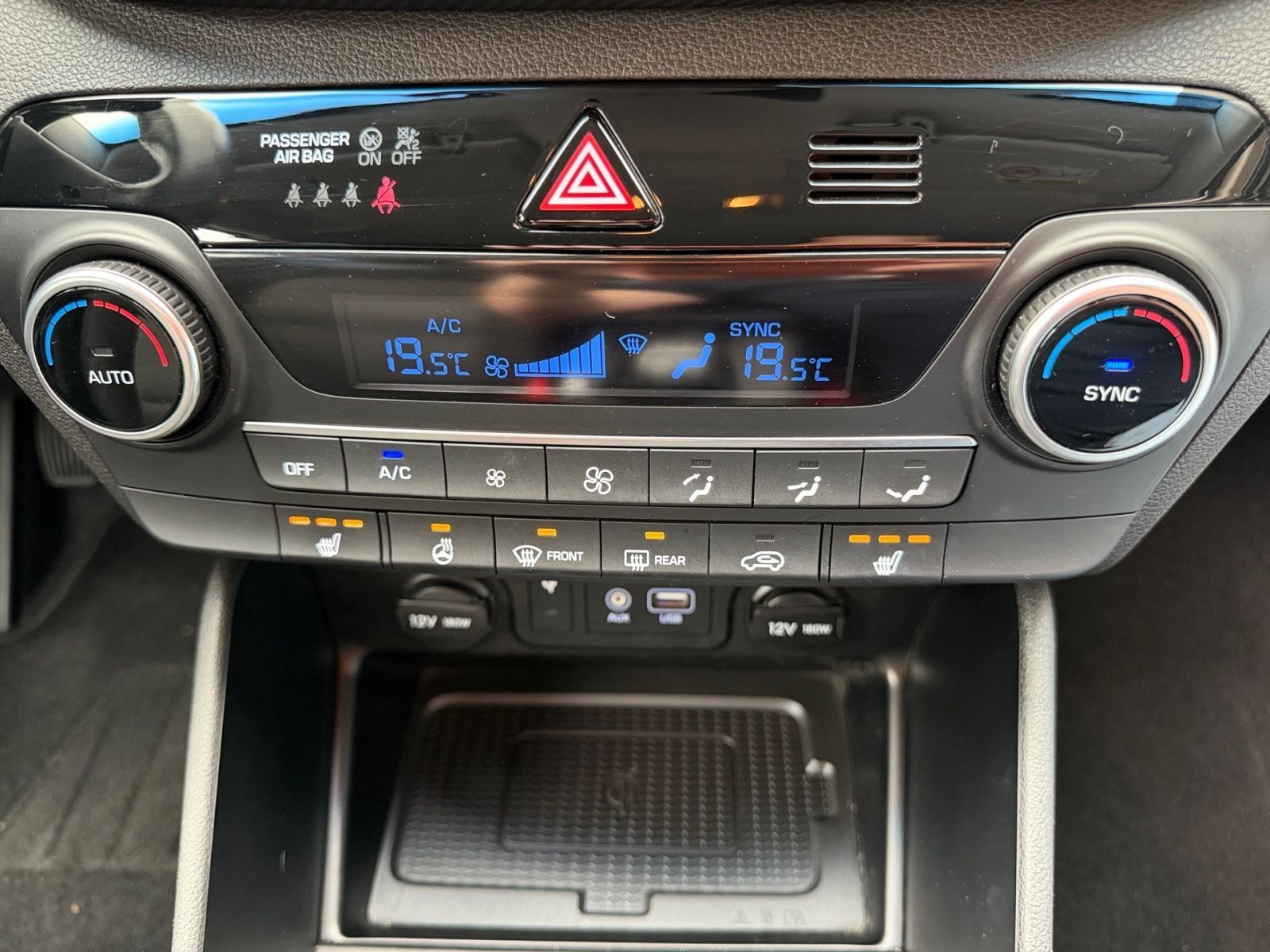 Fahrzeugabbildung Hyundai TUCSON 1.6 Trend Navi Kamera Allwetter