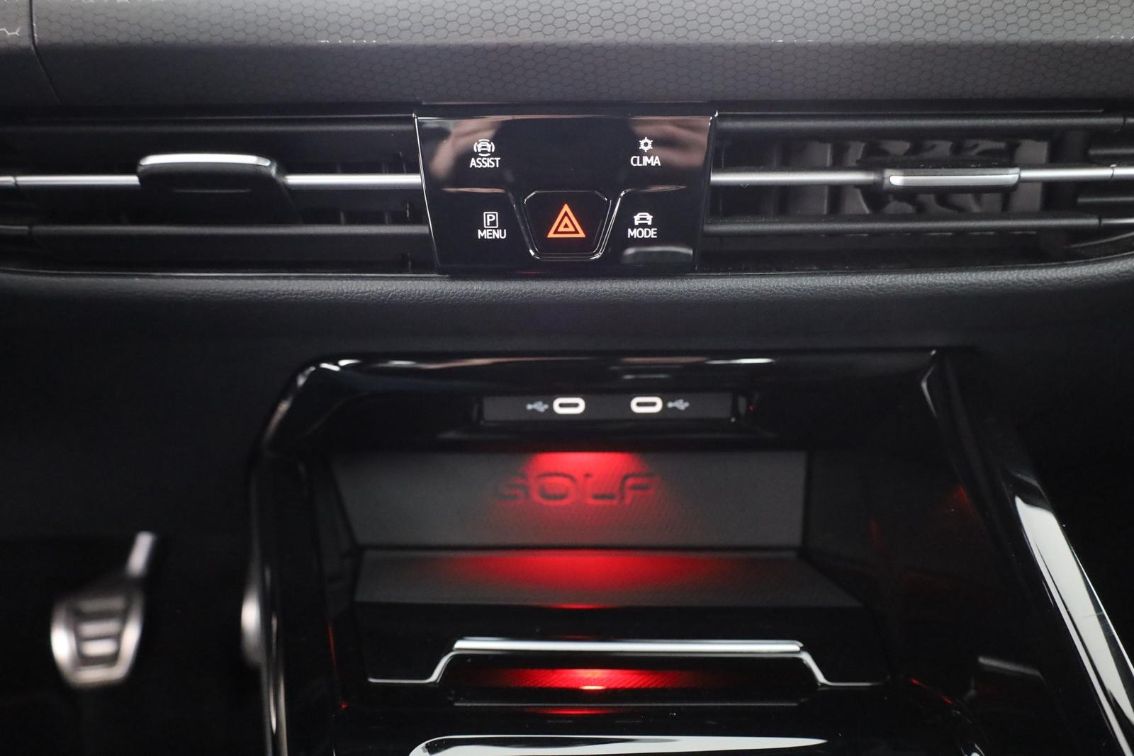 Volkswagen Golf VIII 2.0 GTI LED Navi AHK Winterpaket DAB, миниатюра 12