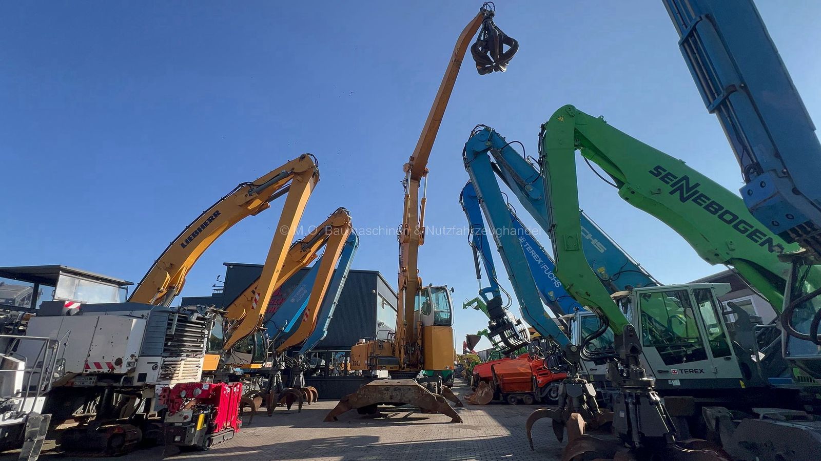 Fahrzeugabbildung Liebherr A 934 C Litronic