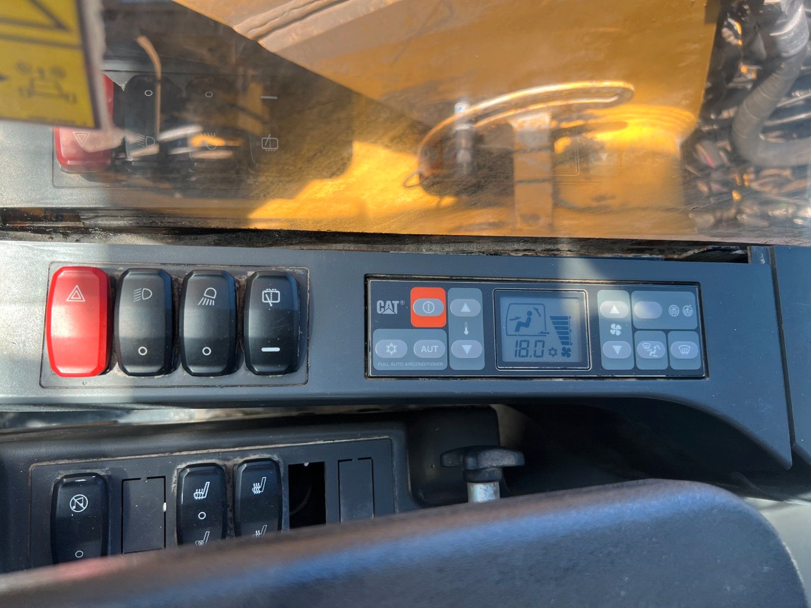 Fahrzeugabbildung CAT MH3024 / Schrottgreifer / 2019 / 9.082h