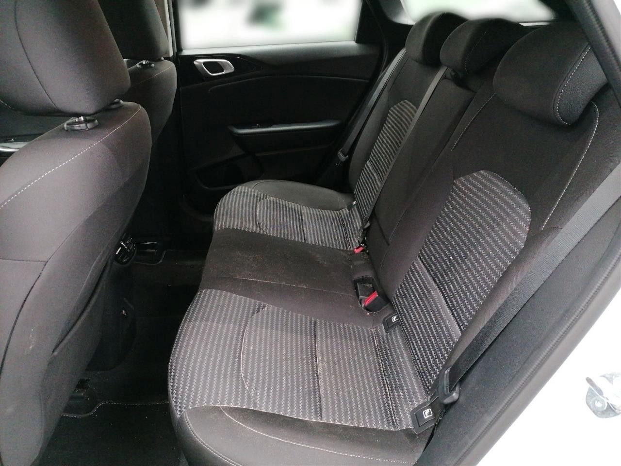 Fahrzeugabbildung Kia CEED_SW 1.5T 140 DCT7 VISION NAV ALLWETTER