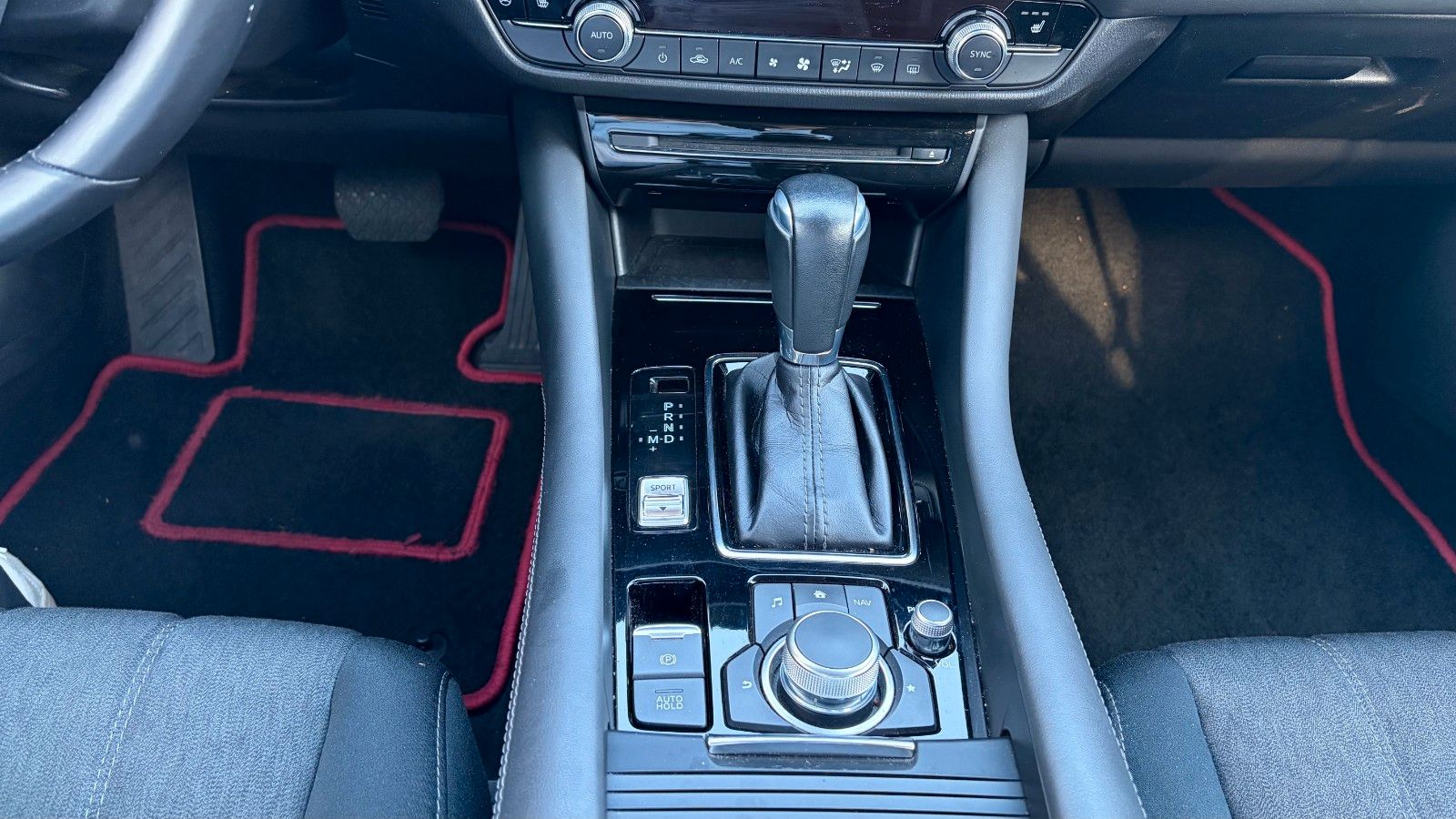 Fahrzeugabbildung Mazda 6 Kombi