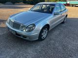 Mercedes-Benz E 220 CDI CLASSIC Classic - Mercedes-Benz E 220 aus 2004: Cdi