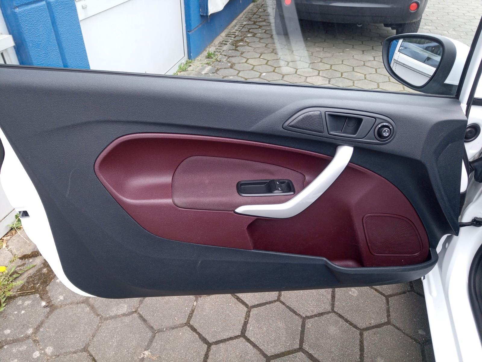 Ford Fiesta Titanium/HU neu