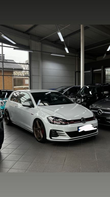Image of Volkswagen Golf