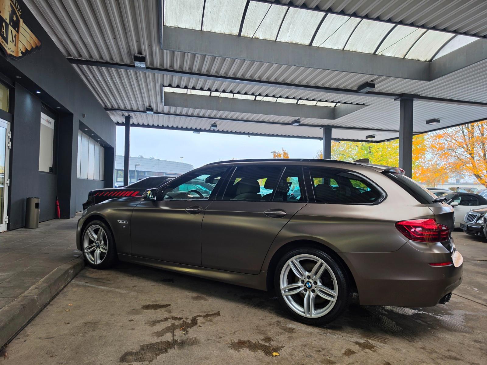 BMW 530d xDrive Touring M-Sportpaket FROZEN/Pano/AHK
