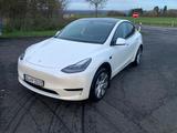 Tesla Model Y Hinterradantrieb RWD Carbon