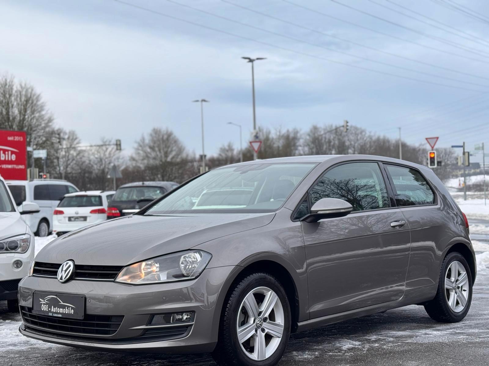 Volkswagen Golf VII 1.4 TSI Lim. DSG/Navi/Kamera/Leder/BMT