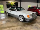 Mercedes-Benz E 300 Coupe H Kennzeichen - Mercedes-Benz Coupé aus dem Jahr 1988