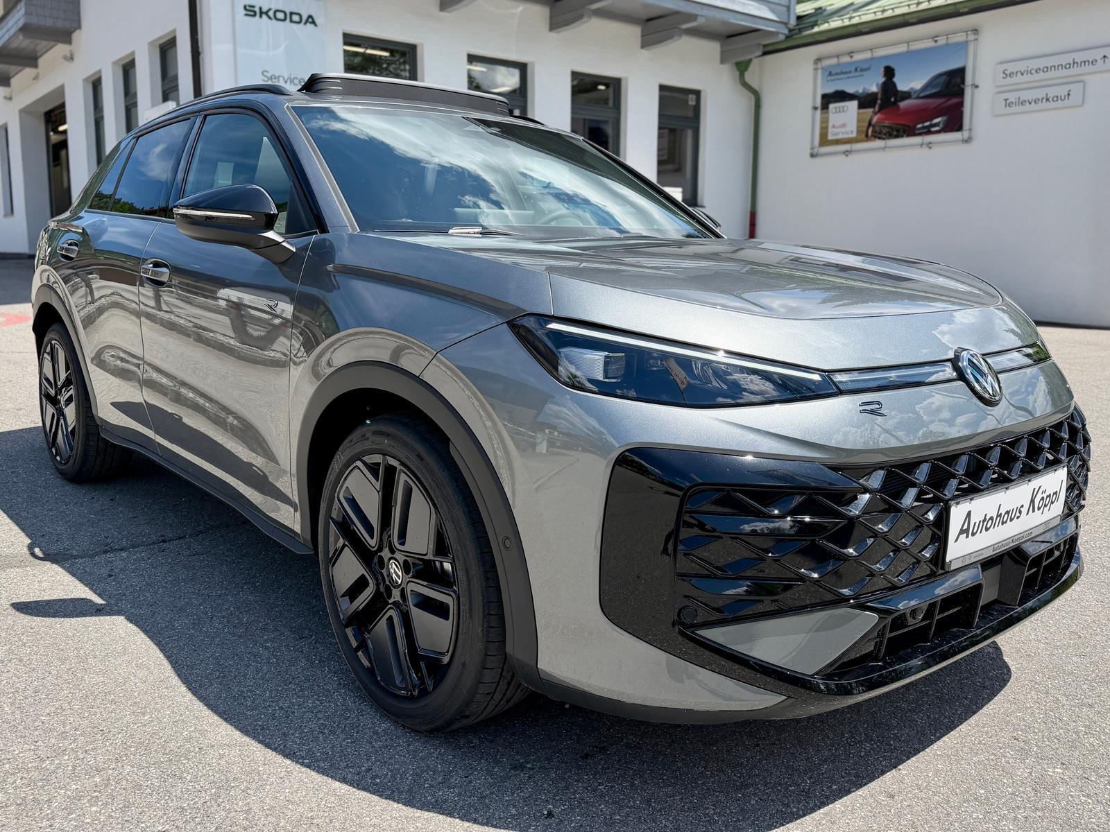 Volkswagen T-Roc 1.5 eTSI DSG R-Line Black Pano AHK 19" ACC