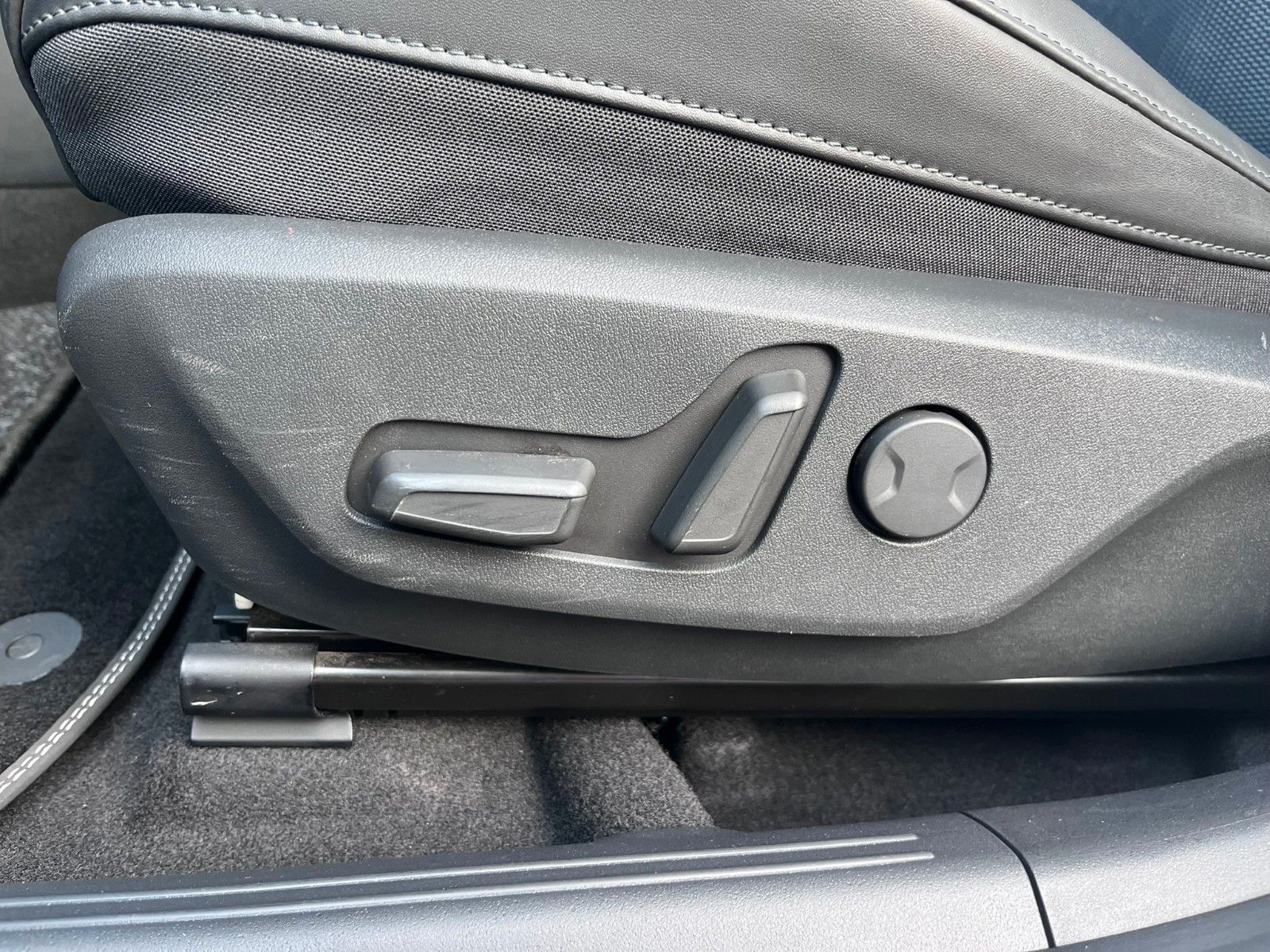 Fahrzeugabbildung Kia Niro e-Niro Vision