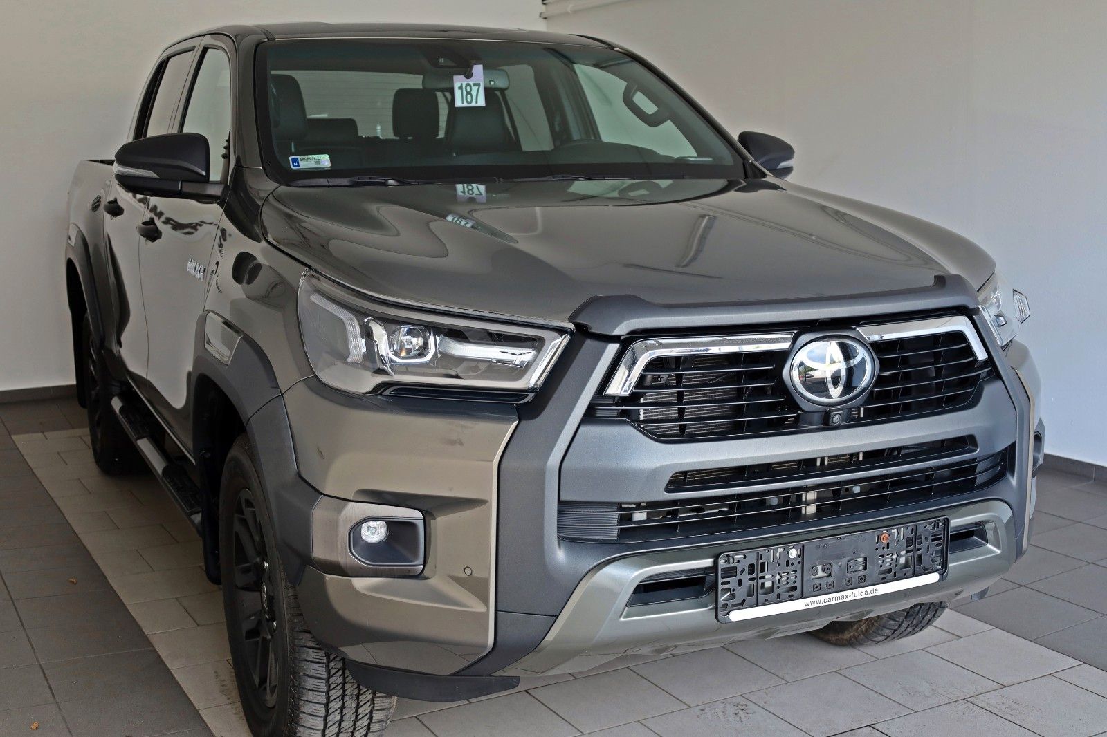 Fahrzeugabbildung Toyota Hilux 2.8 D-4D 4x4 Invincible,DOKA,Leder,ACC,AHK