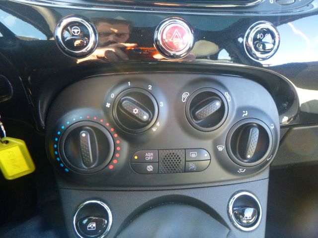 Fahrzeugabbildung Fiat 500 DolceVita >PAN/Navi/PDC/Teilleder<