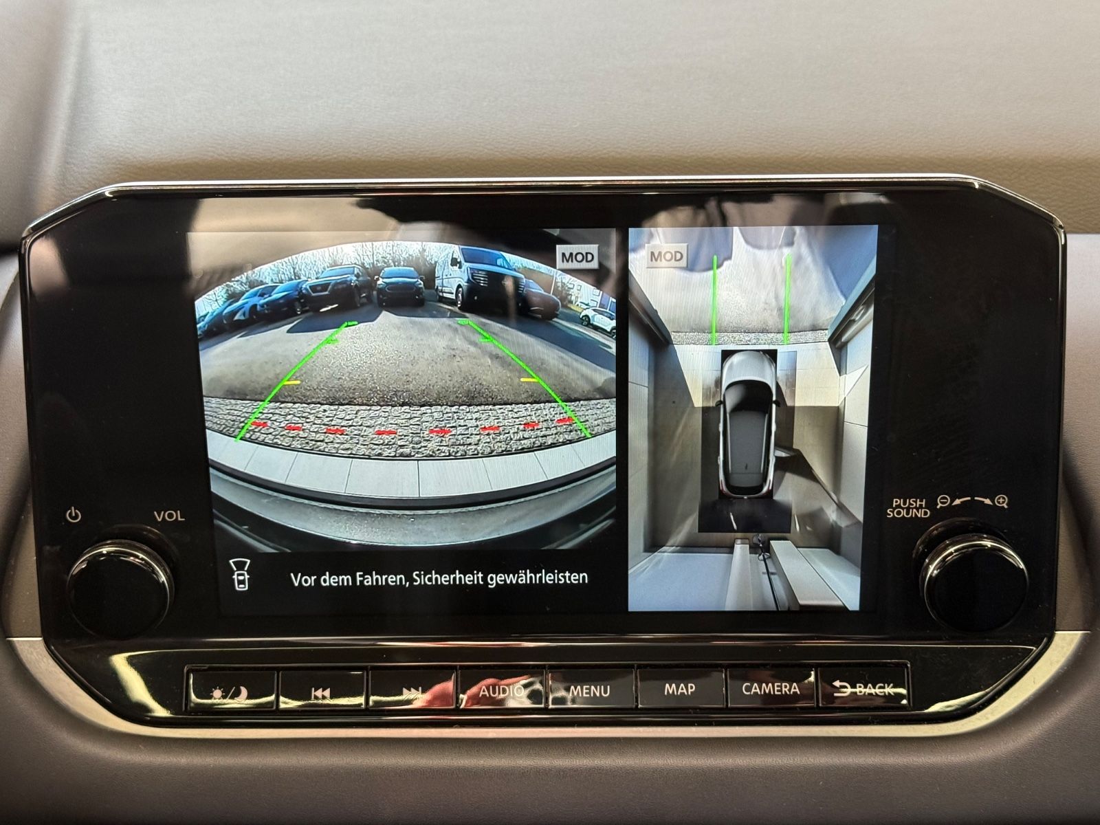 Fahrzeugabbildung Nissan Qashqai Tekna, 360° Kamera, Navi, WP, Panod.