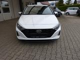 Hyundai i20 Essential Komfort AUTOMATIK APPLE KAMERA SHZ - Hyundai i20 in Augsburg