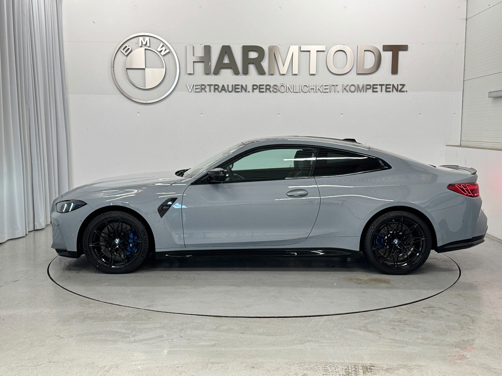 BMW M4 Competition M xDrive imagem 2