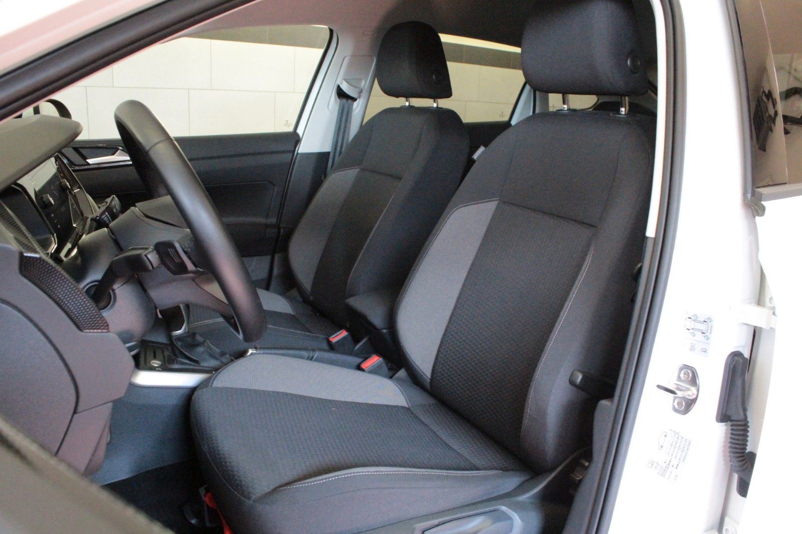 Fahrzeugabbildung Volkswagen Taigo 1.0 TSI, Life *Kamera*Sitzhzg*#15387