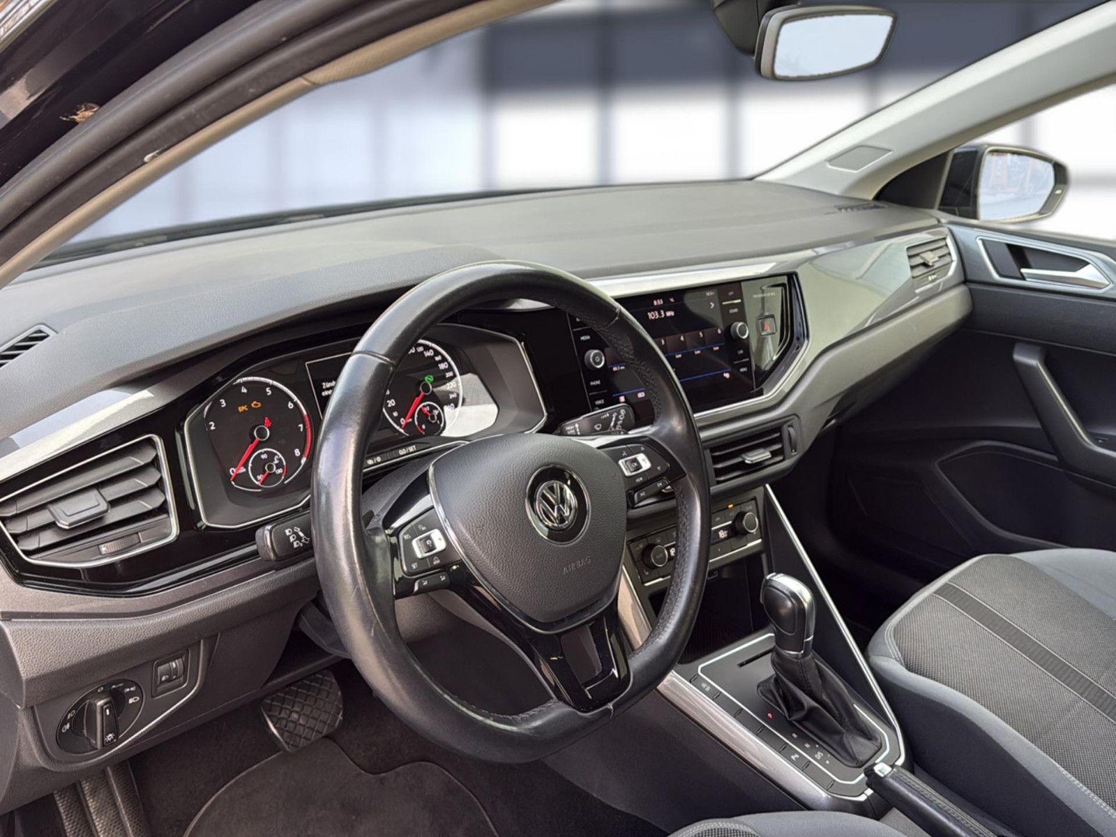 Fahrzeugabbildung Volkswagen Polo VI Highline/ unfallfrei/ 1.Hd