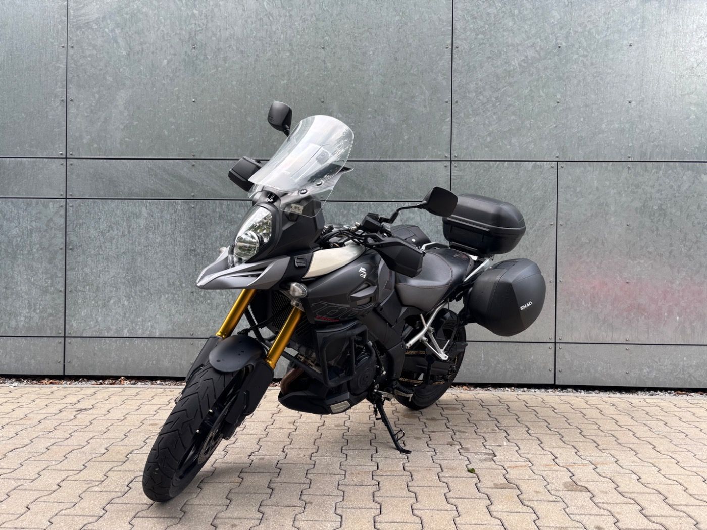 Fahrzeugabbildung Suzuki V-Strom DL 1000 Seitenkoffer, Topcase
