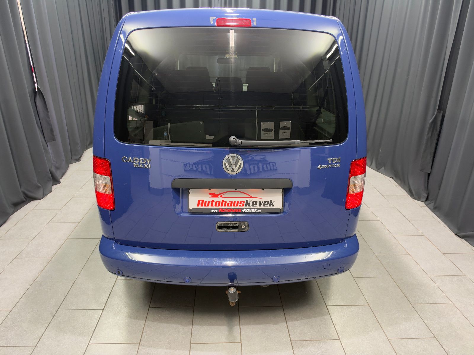 Fahrzeugabbildung Volkswagen Caddy Maxi Life Team 4Motion |AHK|PDC|7-SITZER
