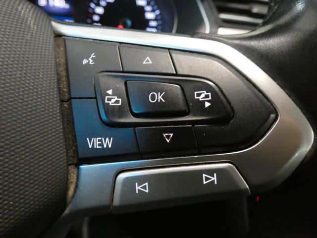 Passat Variant 1.5 TSI Business AHK ACC SHZ LED