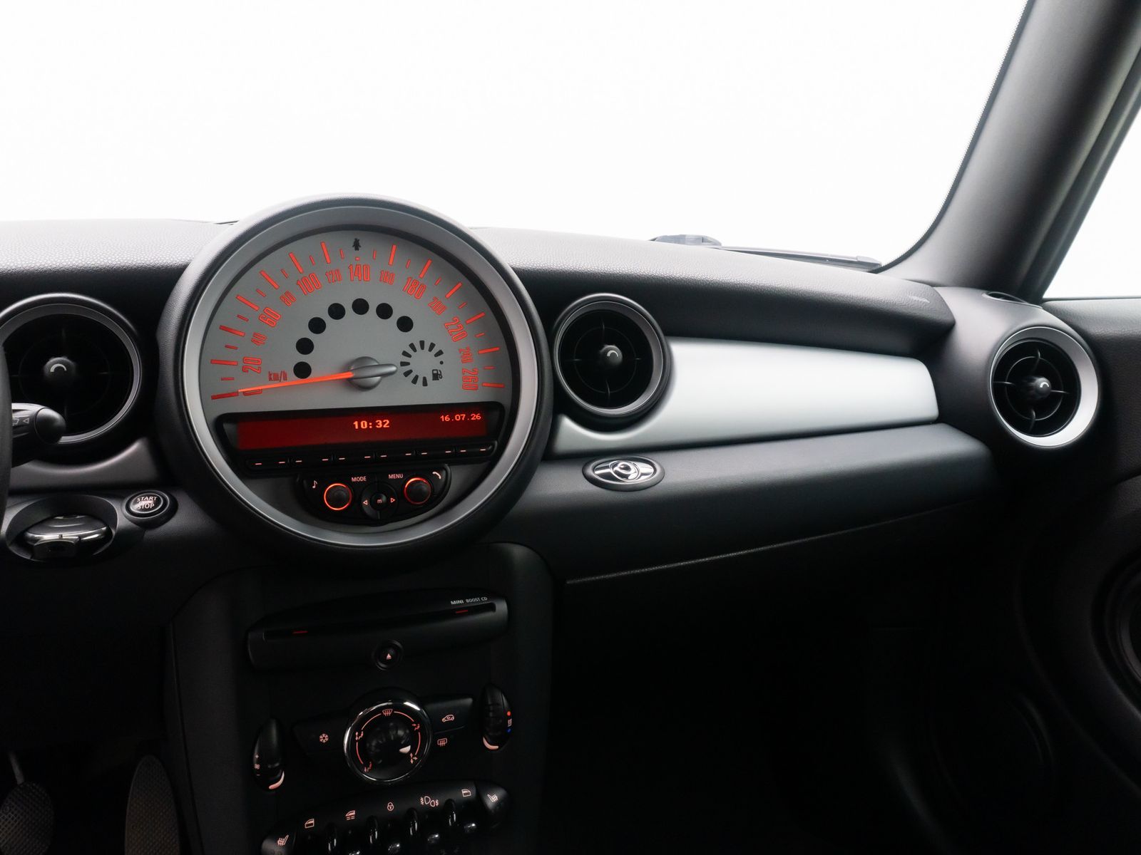 Fahrzeugabbildung MINI Cooper Cabrio PDC Lederlenkrad Sitzhzng MP3 LM