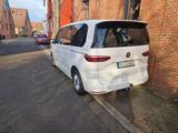 Volkswagen T7 Multivan 2,0 TDI SCR DSG Style Style - VW T7 Multivan von privat