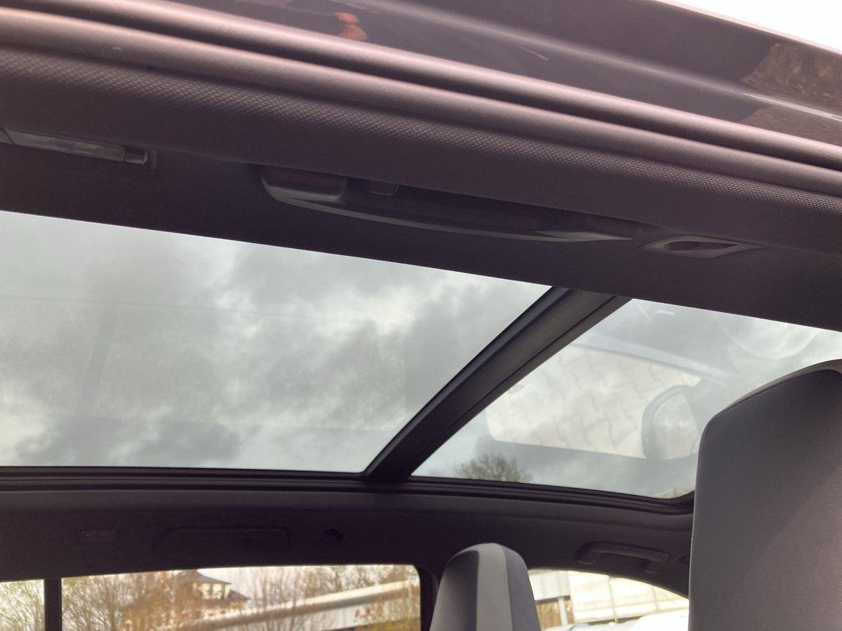 Volkswagen Golf VIII VARIANT 2.0TSI R-LINE 4MOTION LED+PANO, миниатюра 29