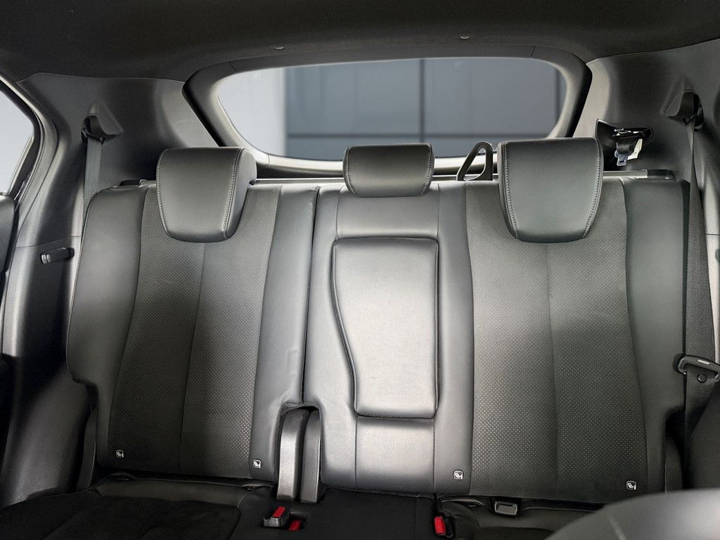 Eclipse Cross 2.4 Plus Select Black Hybrid 4WD *