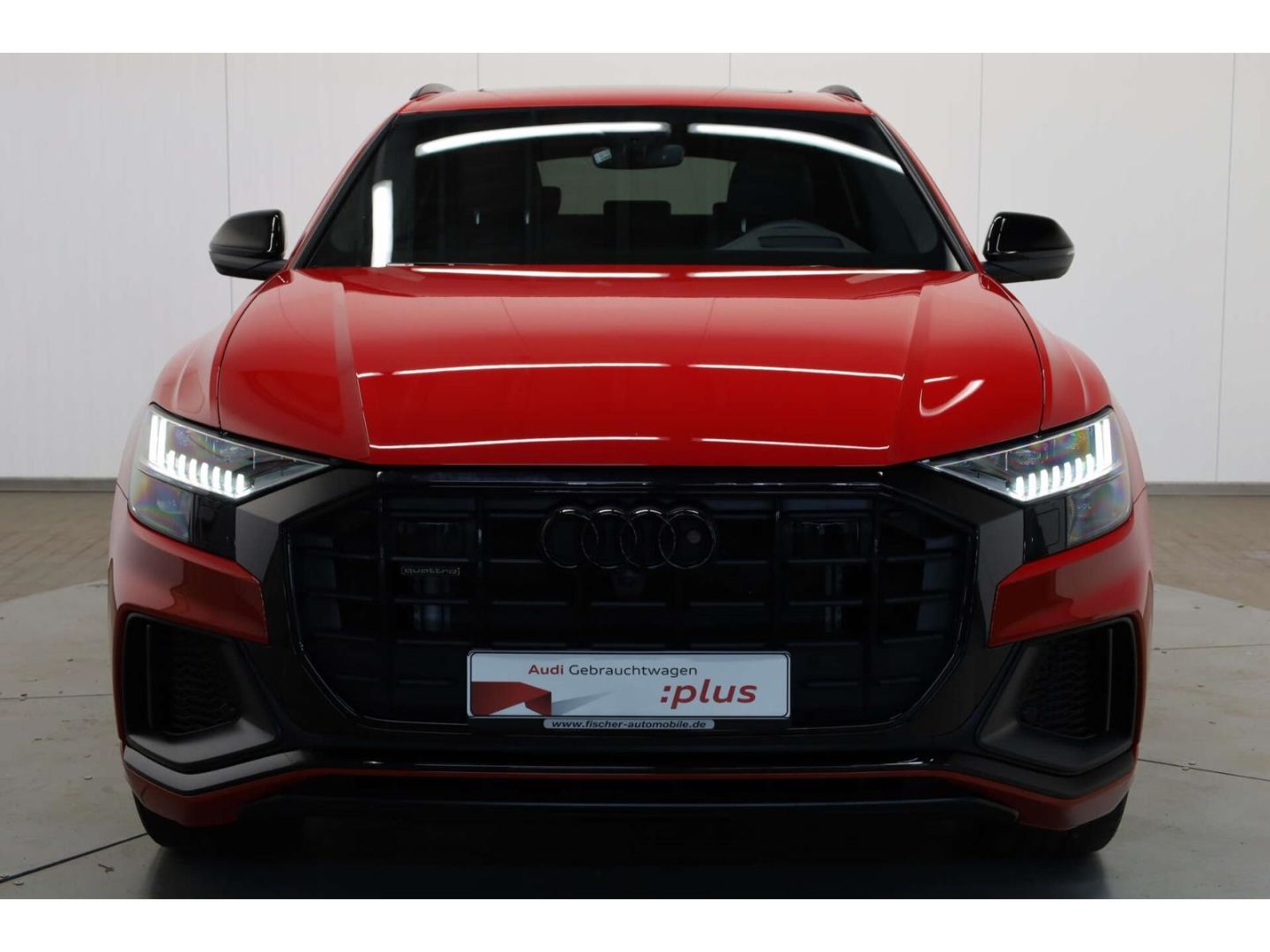 Audi Q8 55 TFSI e quattro S line foto 3