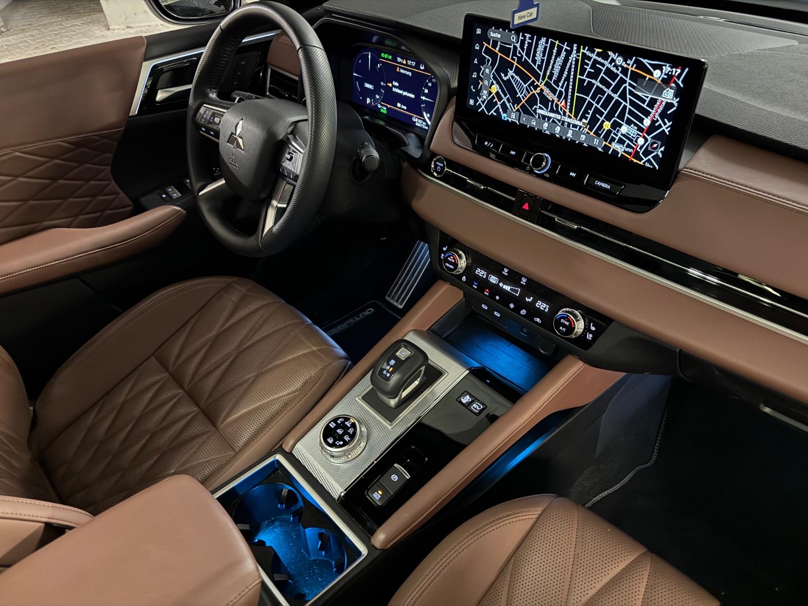 Mitsubishi LUXURY  2.4 PHEV 100 kW S-AWC Top