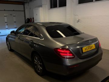 Mercedes E 200 - 2