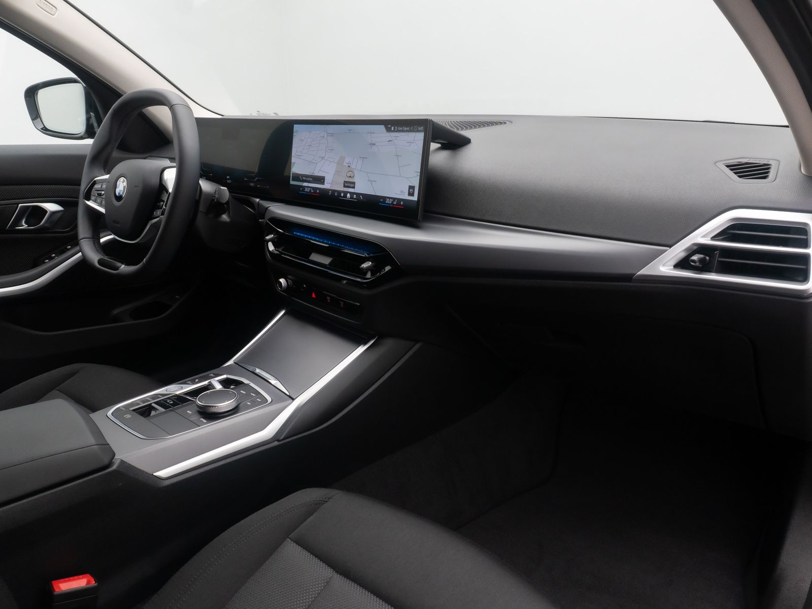 Fahrzeugabbildung BMW 318i Alarm DAB Kamera Sportlenkrad CockpitPlus