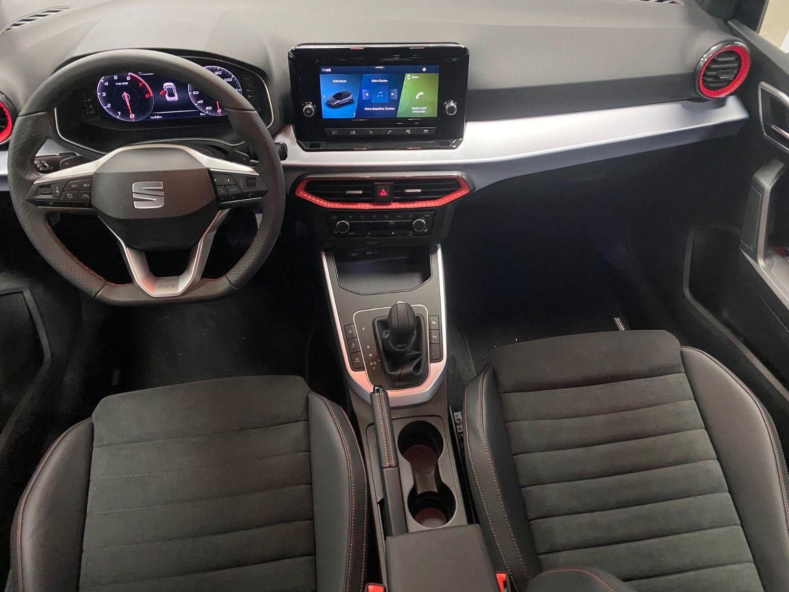Fahrzeugabbildung SEAT Arona TSI FR DSG+AHK+5 Ja. GARANTIE+SPURWECHSEL+